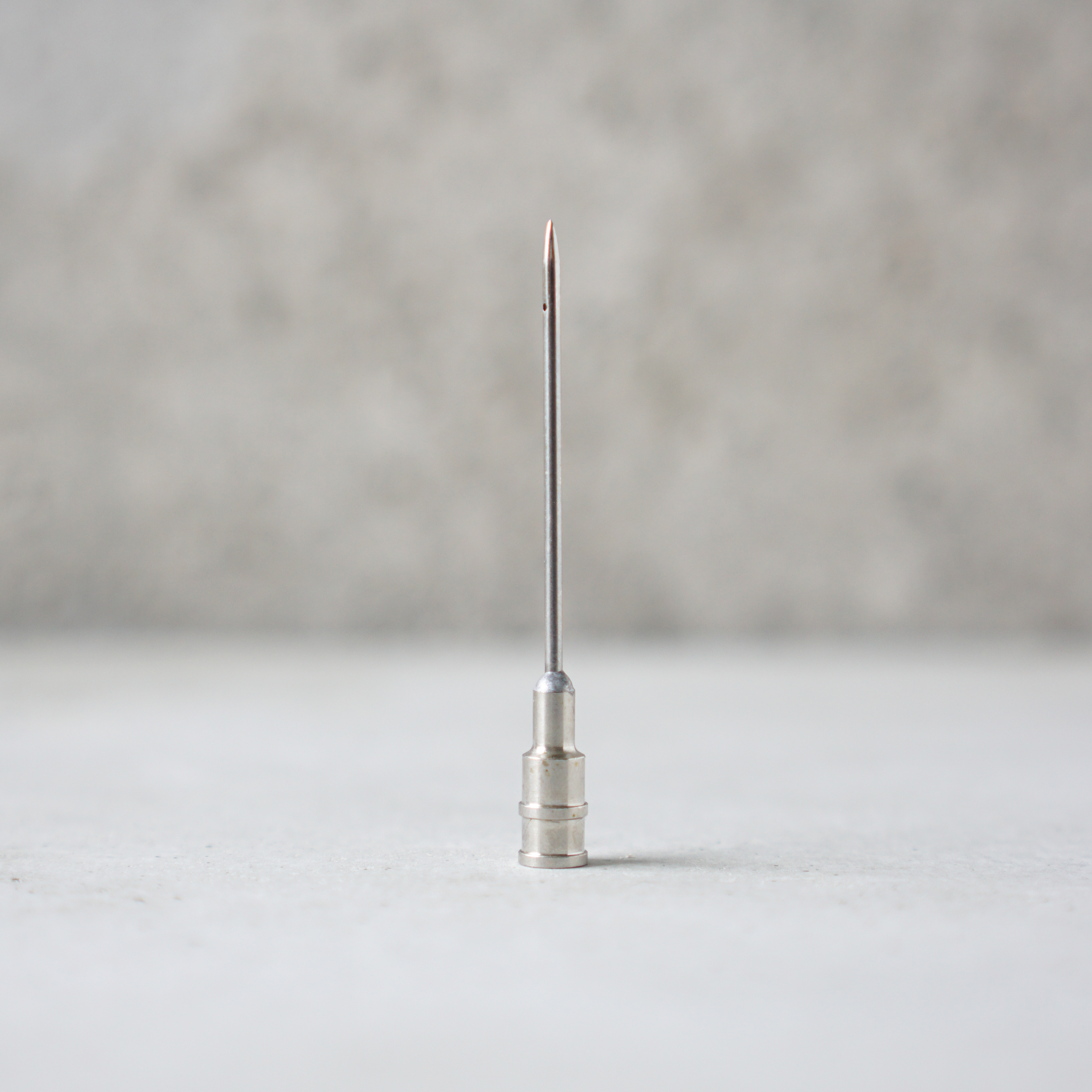 Injection needle 1.5mm x 38mm. Plain